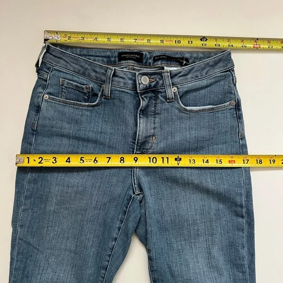 Banana Republic Curvy Mid Rise Skinny Jeans - Picture 15 of 16